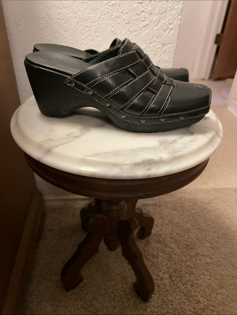 Women’s Naturalizer Black Leather Woven Slide Mules. Like new. 10